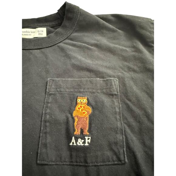 Abercrombie Kids Boys Black Relaxed Fit Tshirt Embroidered Bear Pizza 13/14 - Picture 3 of 3